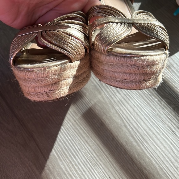 Gold Wedges - Picture 4 of 5